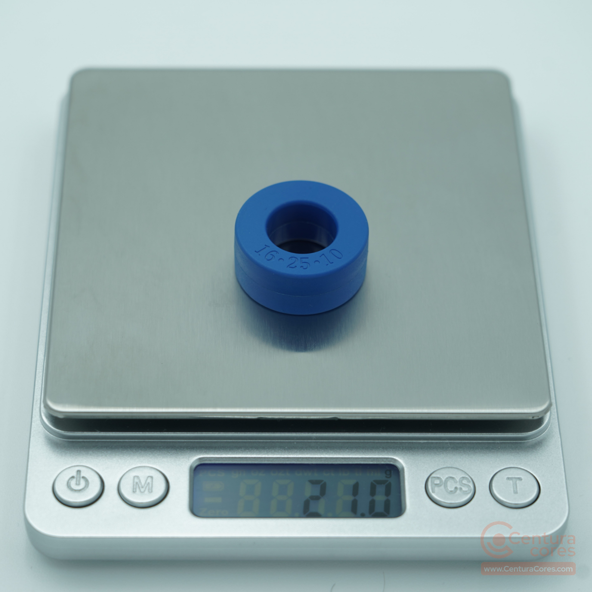 Digital scale mass measurement showing sample weight for CenturaCores nanocrystalline toroid CCNT-025-016-010-MFBL.