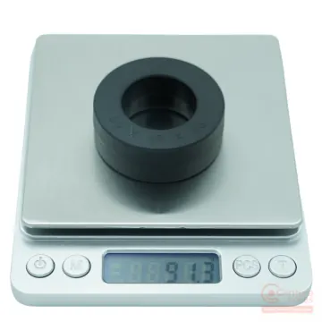 Digital scale mass measurement showing sample weight for CenturaCores nanocrystalline toroid CCNT-045-030-015-HFBK.